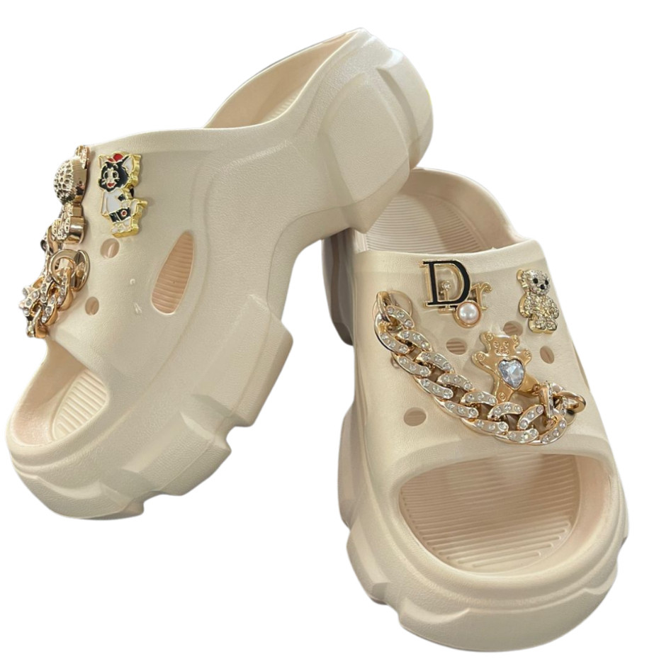 Chinelo Babuche Sandália Plataforma Antiderrapante com Pins