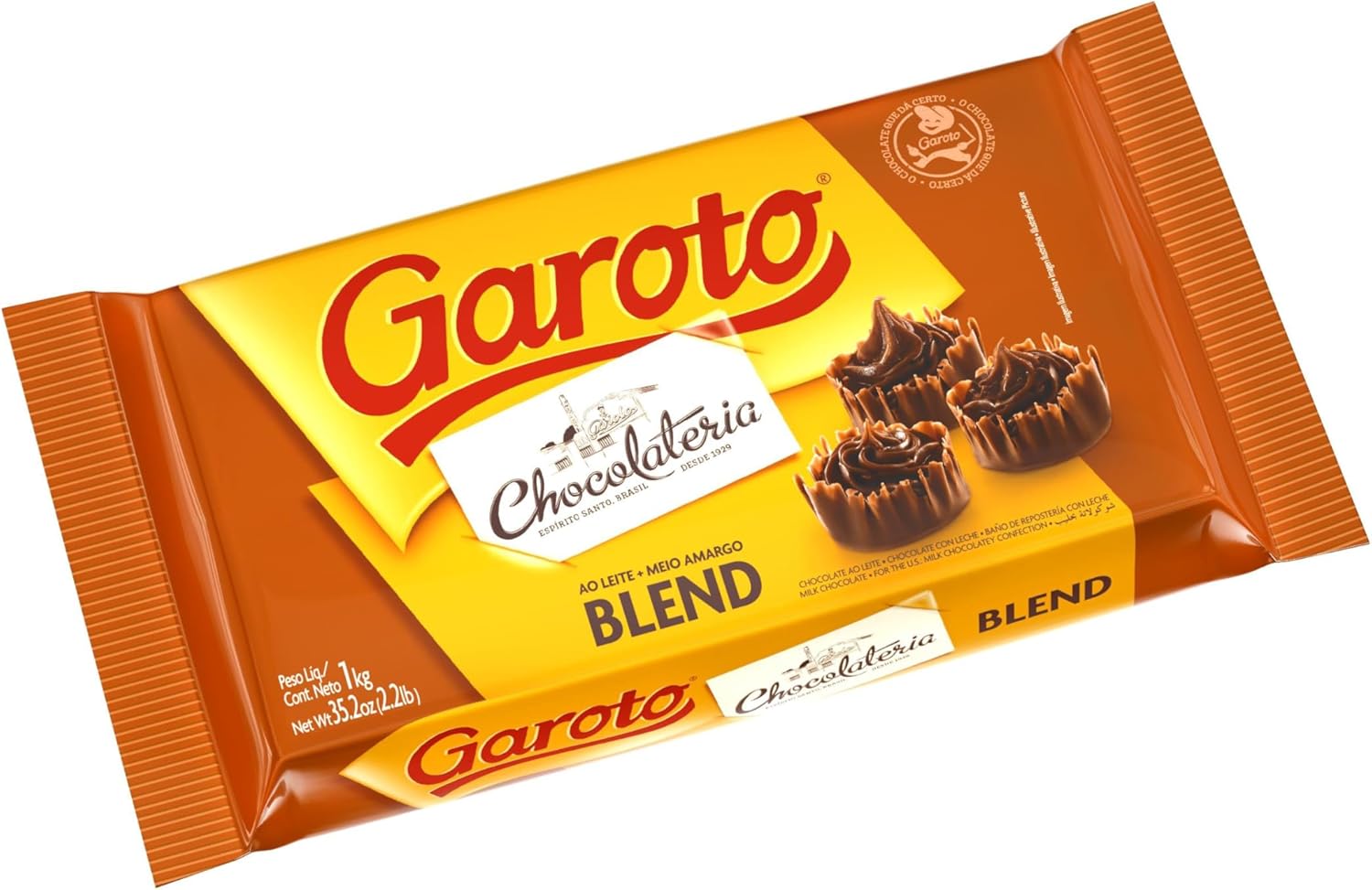 Chocolate Garoto Blend 1kg Tradicional Barra de chocolate Garoto Blend de 1kg embalagem amarela tradicional sobre superfície neutra