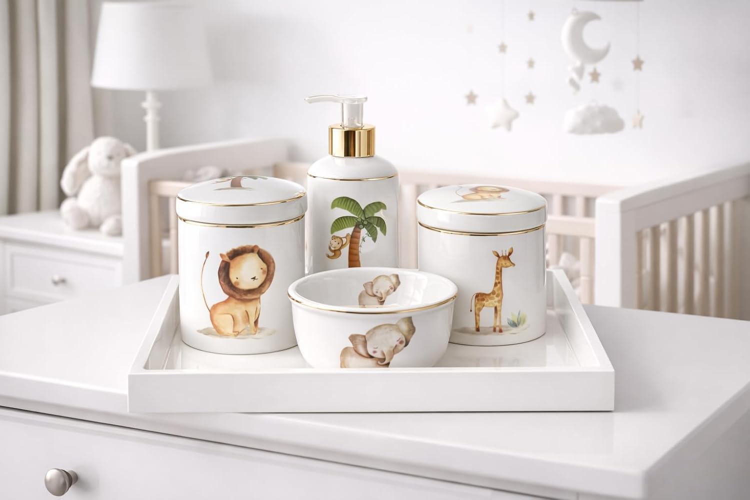 Kit Higiene Bebê Safari 5 Peças em Porcelana com Filete Ouro