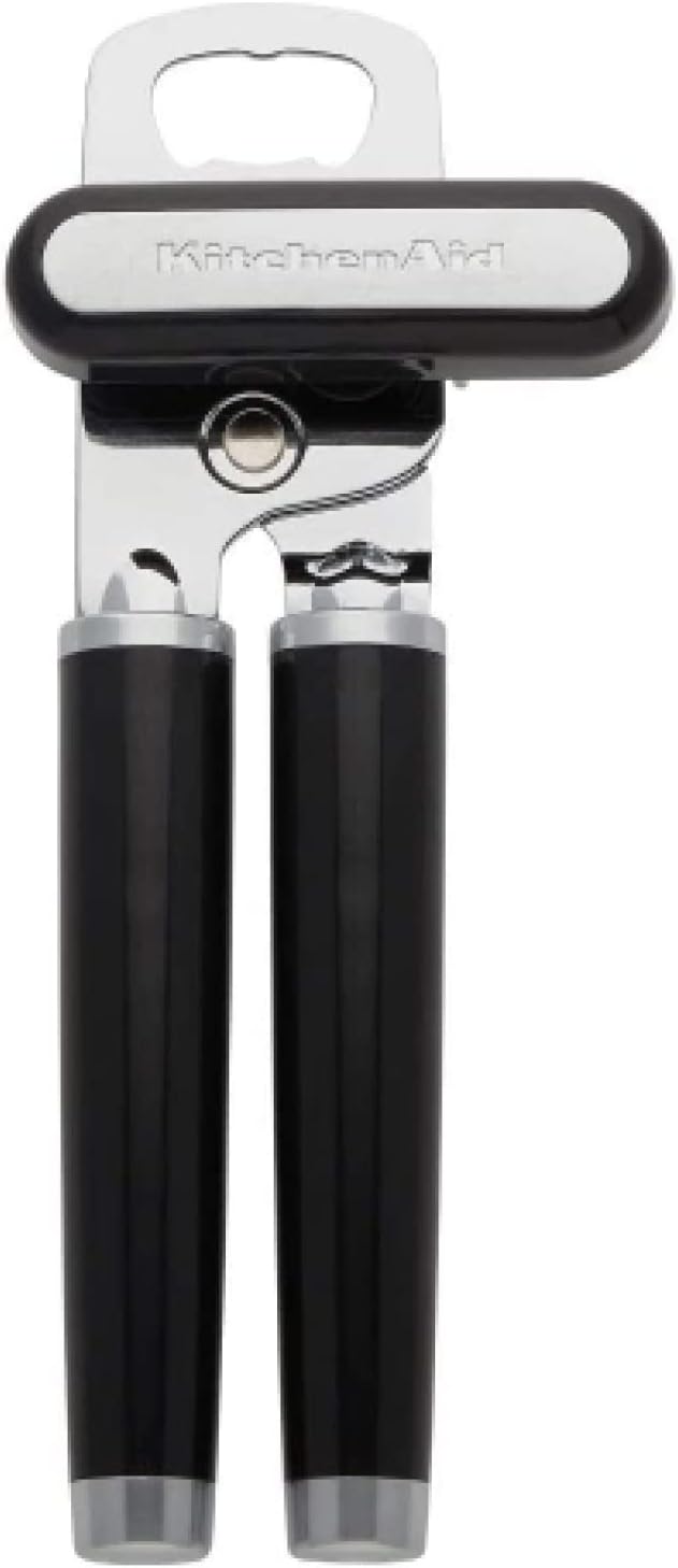 Abridor de Latas KitchenAid Clássico Preto Abridor de latas e garrafas KitchenAid clássico preto com cabo ergonômico e detalhes em aço inox