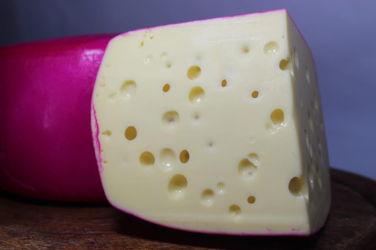 Análise: Queijo Tipo Gouda Premium 30 Anos de Tradição (700g)