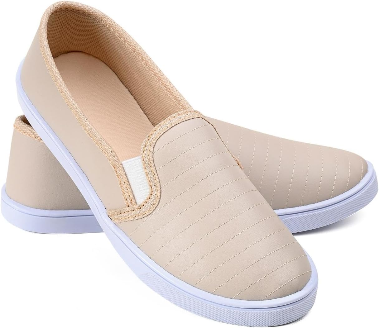 Tênis Slip On Feminino Matelassê Vermelho com Solado Branco