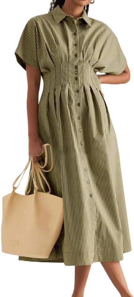 Vestido Feminino Listrado com Botões e Acabamento Plissado